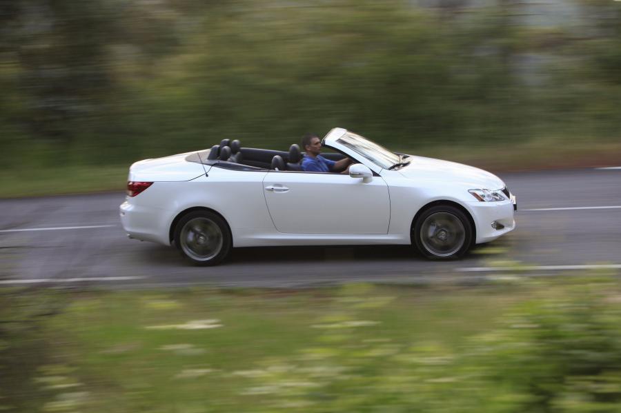 Lexus IS250C 2008 года  (фото 84 из 113)